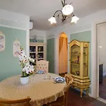 1 Bedroom Lovely In Daire Viareggio