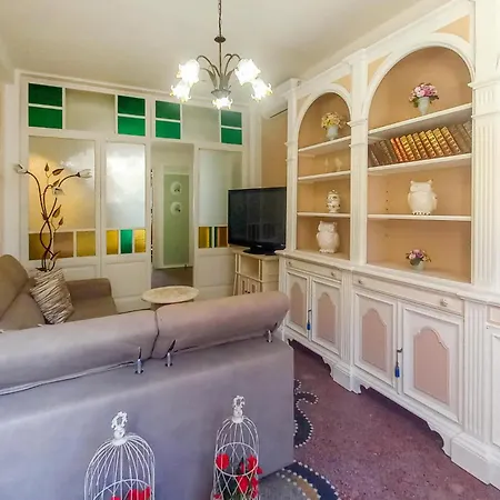 Διαμέρισμα 1 Bedroom Lovely In *