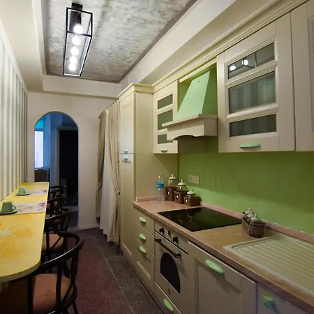 1 Bedroom Lovely In *