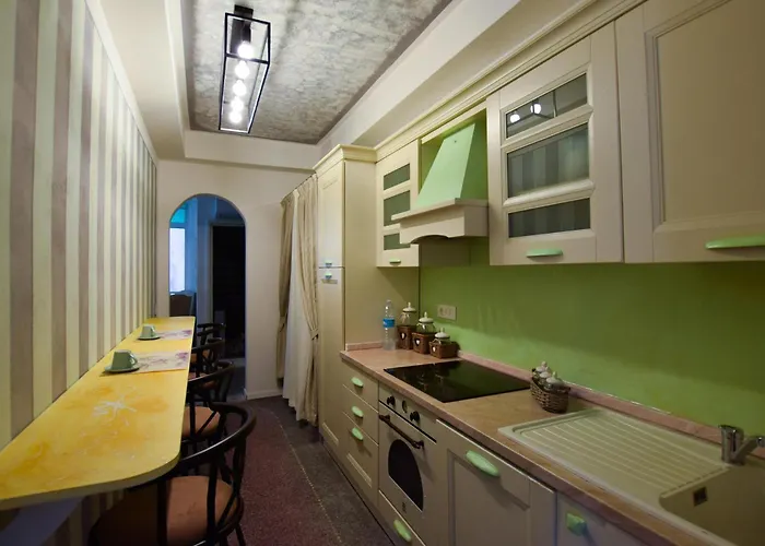 1 Bedroom Lovely In *